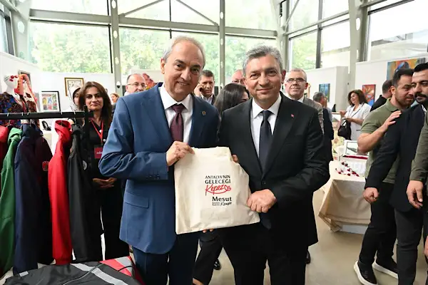 Hayat Boyu Öğrenme Haftası sergisi Dokumapark’ta açıldı