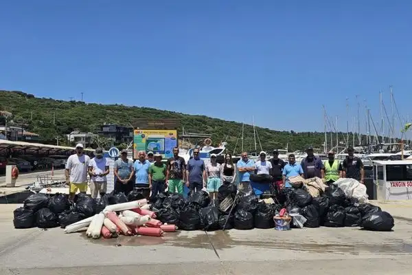Teos Marina Dünya Çevre Haftası'nda bir kez daha sahadaydı
