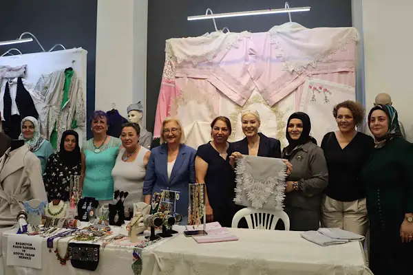 Maltepe’de “Öğrenen ve Üreten Aileler” yıl sonu sergisinde buluştu