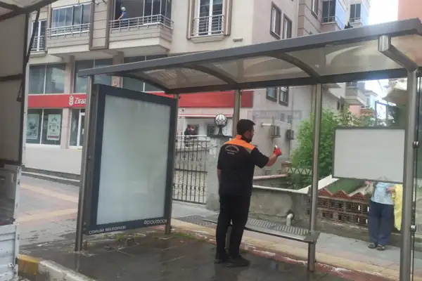Çorum'da duraklarda temizlik, bakım ve onarım çalışmaları sürüyor