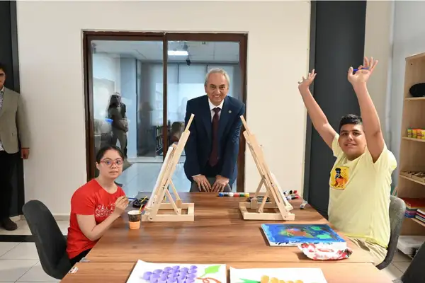 Başkan Kocagöz, Kepez’de Mola Evi’ni ziyaret etti