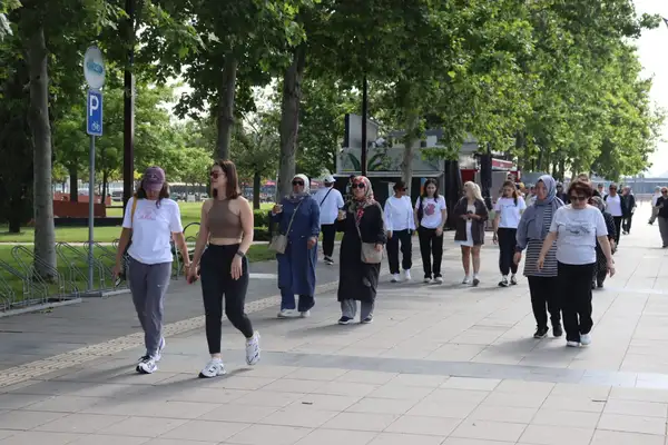 SEKA Park’ta sağlıklı yaşam yürüyüşü düzenlendi