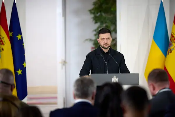 Ukrayna Devlet Başkanı Zelenski, Starmer ile Ukrayna'ya desteği görüştü