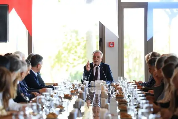 Aslan: Avcılar Sosyal Tesisleri yeniden hizmete açıldı