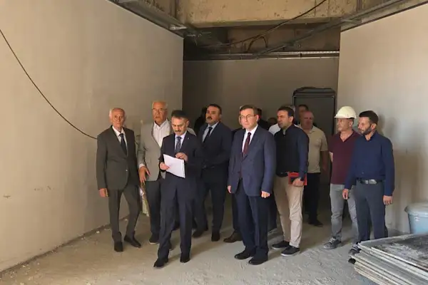 Derince'de yeni okul inşaatında incelemelerde bulunuldu