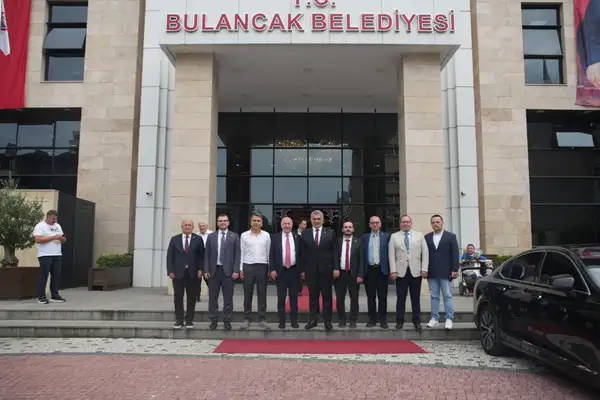 Zafer Partisi Genel Başkanı Özdağ, Bulancak Belediyesi'ni ziyaret etti
