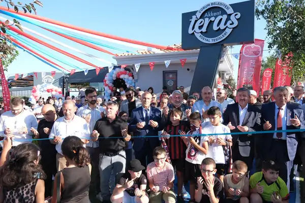 Çorum Belediyesi'nin 17'nci sosyal tesisi Akkent Teras Kafe hizmete açıldı