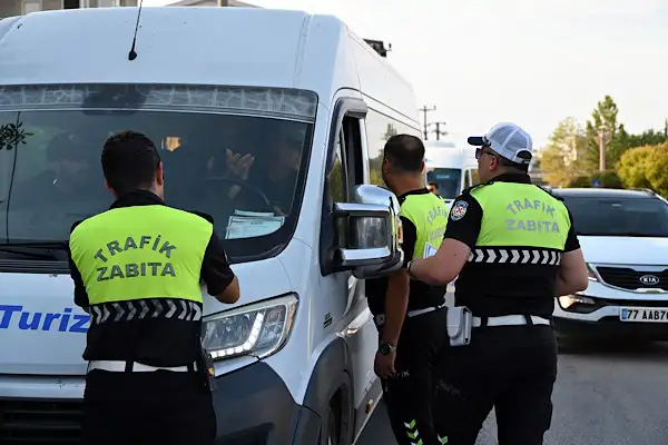 Yalova’da korsan servis araçlarına yönelik denetim gerçekleştirildi