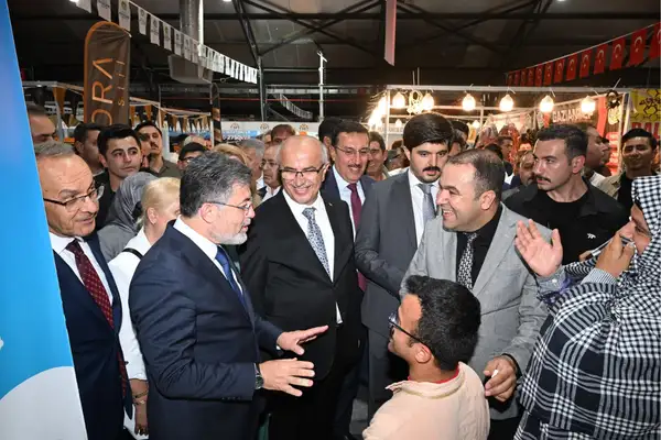 28'inci Malatya Kayısı Festivali ve Fuarı açıldı