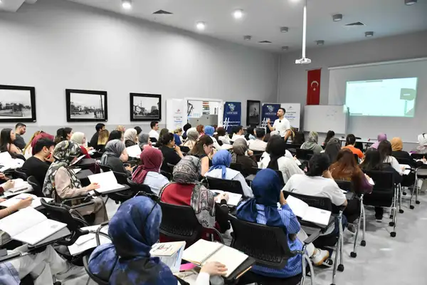 ABB'den öğretmen adaylarına ücretsiz AGS tekrar kampı