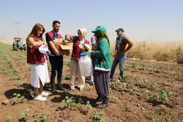 Diyarbakır Büyükşehir Belediyesinden tarım işçilerine dayanışma ziyareti