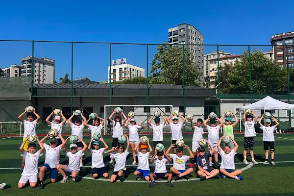 Kadıköy’de Yaz Spor Okulu'nun ikinci dönem eğitimleri başladı