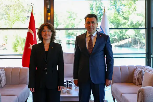 Tunceli'nin ilk kadın vali yardımcısı göreve başladı