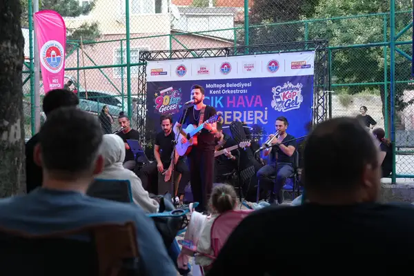 Maltepe'de açık hava konserleri mahalle parklarında sürüyor