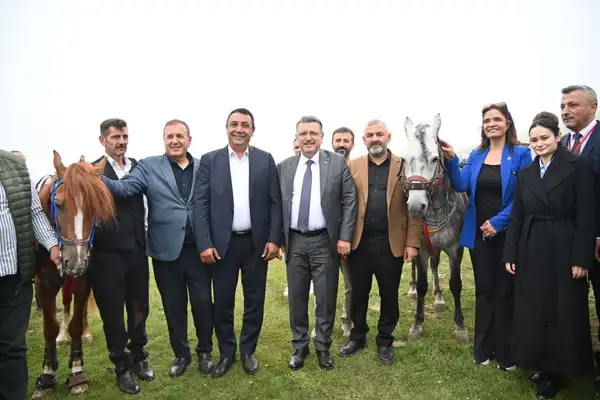 Trabzon'da 15'inci Santa ve Taşköprü Kültür ve Yayla Şenliği düzenlendi