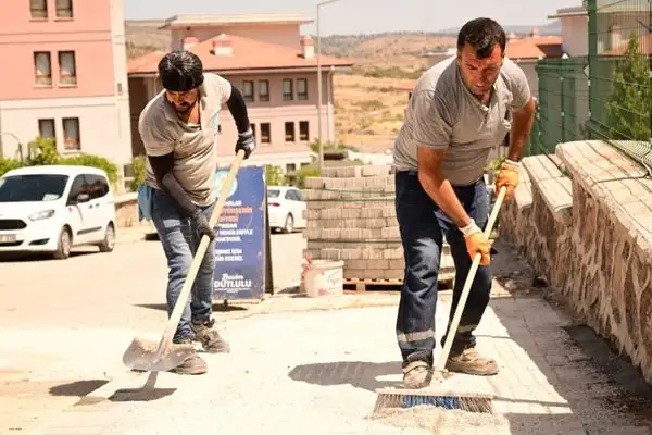 Akgedik’te üstyapı onarımı sürüyor