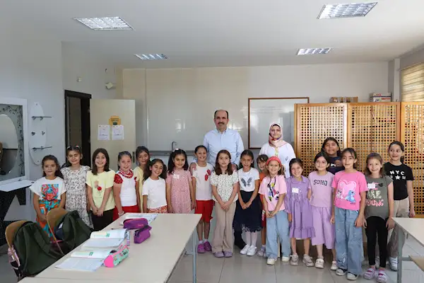 Başkan Altay, yaz kursu öğrencileriyle bir araya geldi