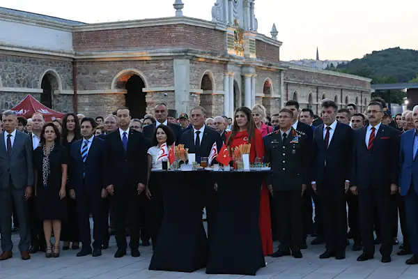 İstanbul'da Barış ve Özgürlük Bayramı dolayısıyla resepsiyon düzenledi