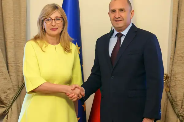 Radev: Bulgaristan, Avrupa'nın yeniden sanayileşmesinde güçlü bir rol hedefliyor