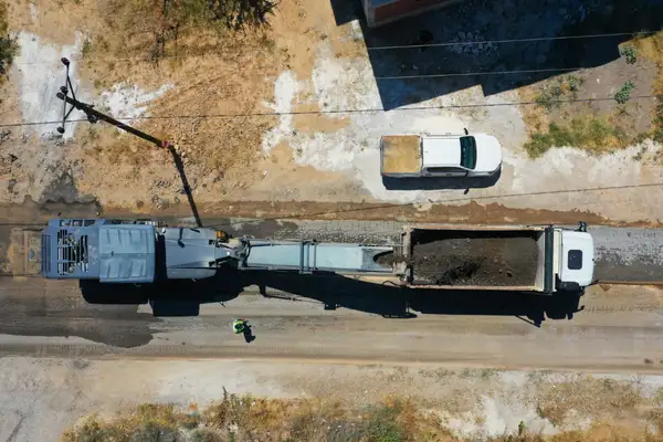 Malatya’da iki kritik ulaşım hattında eş zamanlı yol seferberliği