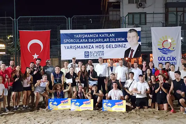 Gölcük’te Plaj Voleybolu Turnuvası sona erdi