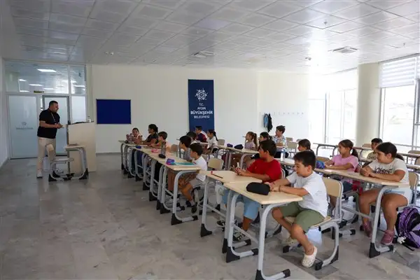 Büyükşehirin yaz dönemi İngilizce kursları sürüyor