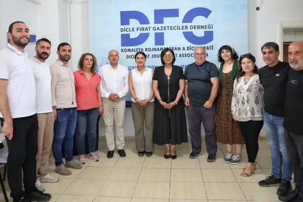Eş Başkan Sincar’dan 24 Temmuz’da gazetecilere ziyaret