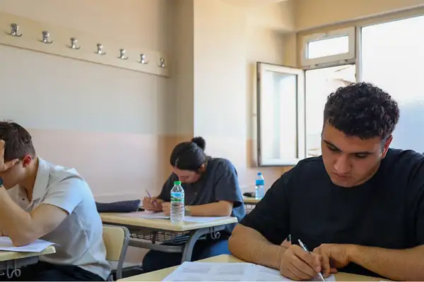 Mihmandar Akademi öğrencileri YKS'de derece elde etti