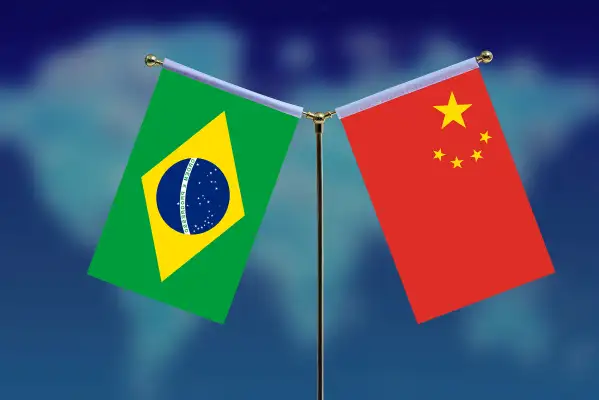 Xi Jinping, Brezilyalı mevkidaşı Lula da Silva ile telefon görüşmesi gerçekleştirdi