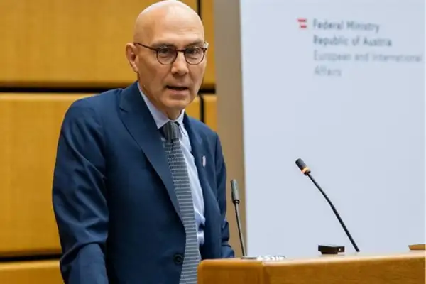 BM İnsan Hakları Yüksek Komiseri Türk, Beyrut'ta sivil kayıplara dikkat çekti