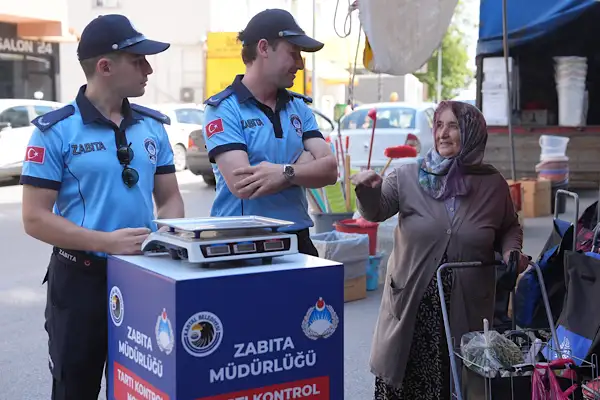 Kartal’da pazar alışverişlerinde tartı kontrol noktası uygulaması