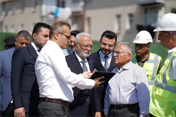 Büyükkılıç, Kartal Katlı Kavşağı’ndaki çalışmaları inceledi