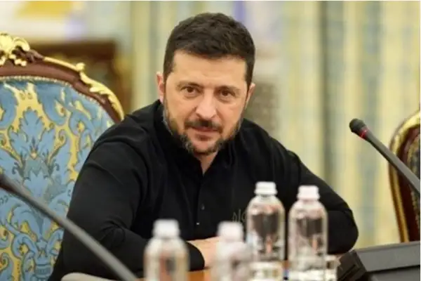Zelenski: Rusya sivilleri hedef alan saldırılarını sürdürüyor