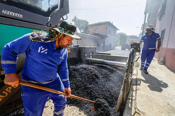 Küçük Menderes Havzası'ndaki yol çalışmaları hızlandırıldı