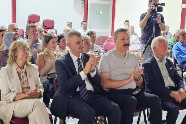 Gölcük'te Kıbrıs Barış Harekâtı konulu konferans düzenlendi