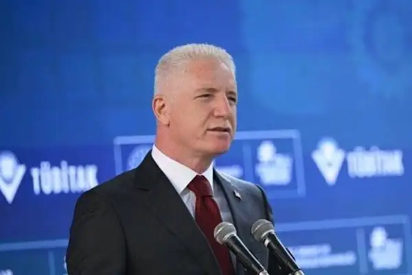 Vali Gül, Bayrampaşa Bilgiçler Ortaokulu inşaatını inceledi