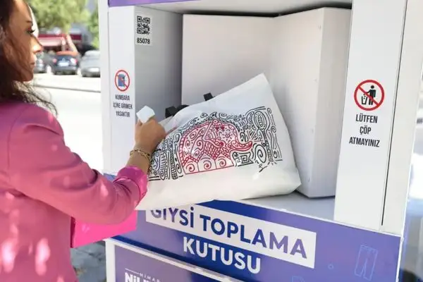 Konak’ta tekstil atıkları giysi toplama kutularında geri dönüştürülecek