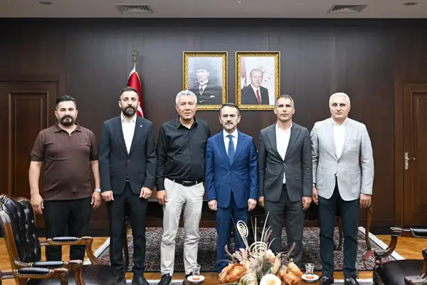 Çayırova Müteahhitler Birliği yönetiminden Vali Aktaş'a ziyaret