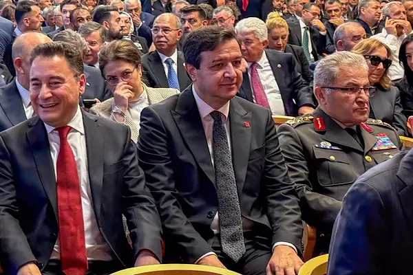 Arıkan, TBMM’deki 15 Temmuz programlarına katıldı