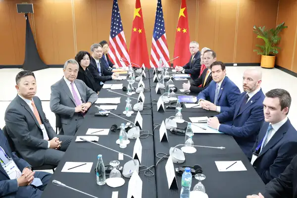 Wang Yi, ABD dahil 8 ülkenin dışişleri bakanları ile görüştü
