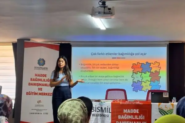 Bismil’de bağımlılıkla mücadele eğitimi düzenlendi 