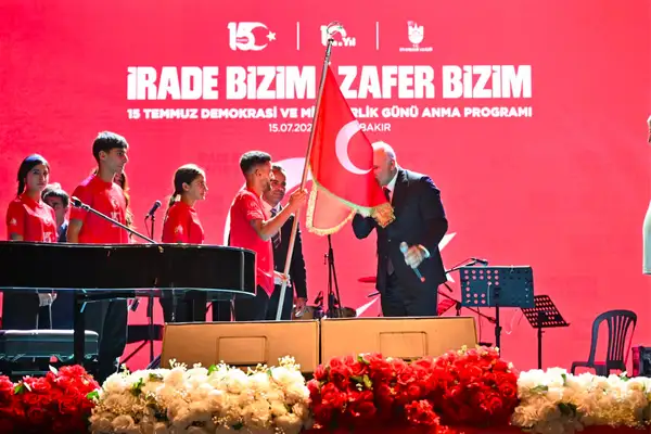 Diyarbakır'da 15 Temmuz Demokrasi ve Millî Birlik Günü programı düzenlendi