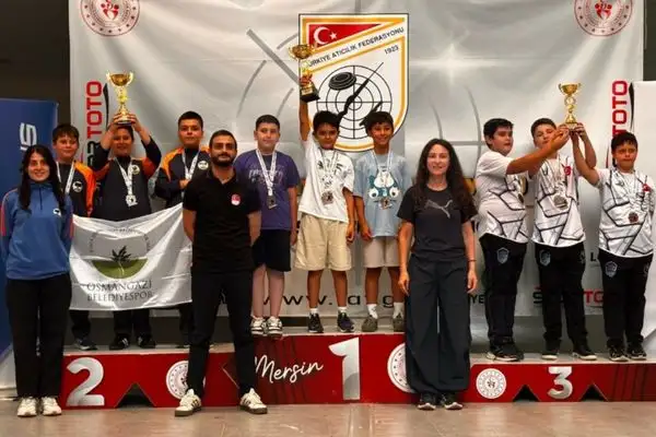 Osmangazi Belediyespor atıcılıkta Türkiye ikincisi oldu