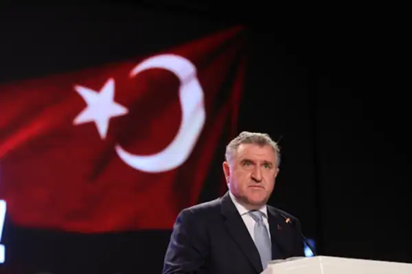 Bakan Bak'tan milli para bisikletçilere tebrik