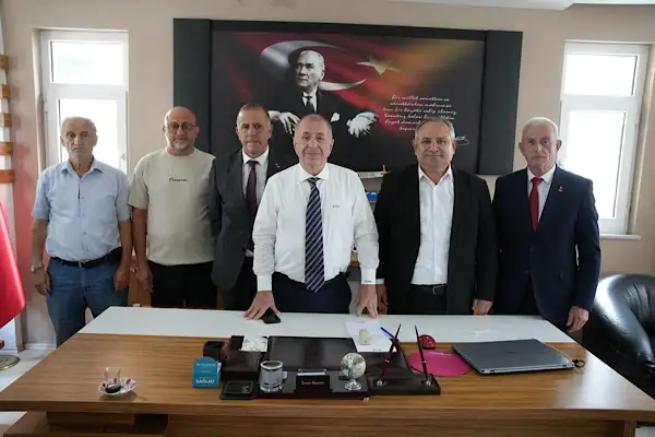 Özdağ'dan Çarşıbaşı Esnaf ve Sanatkarlar Kredi Kefalet Kooperatifi’ne ziyaret