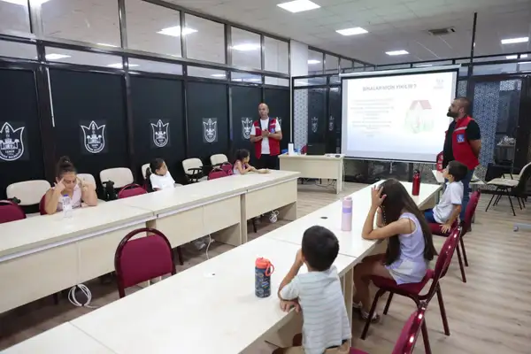 Konak Belediyesi'nden çocuklara afet bilinci eğitimi