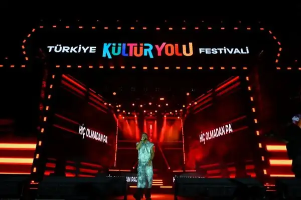 Sefo, Sakarya Kültür Yolu Festivali’nde sahne aldı