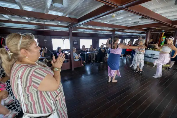 İzmir Büyükşehir Belediyesi Körfez turu düzenledi