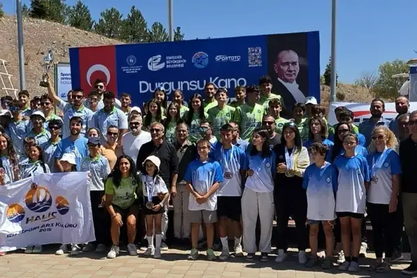 Bursa Büyükşehir Belediyespor kano takımından 12 madalya