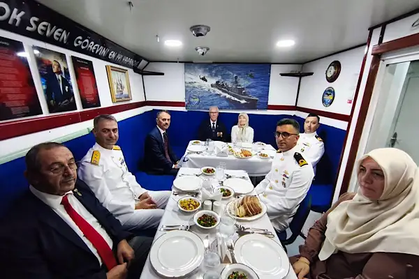 Kocaeli’de şehit aileleri ve gaziler TCG Doğan Gemisi’nde ağırlandı